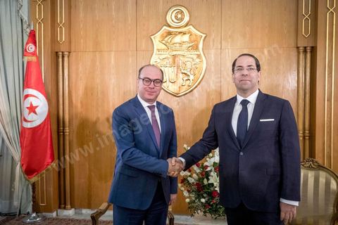 28 février 2020 : passation de pouvoir entre les deux chefs de gouvernement, Youssef Chahed, sortant, et Elyes Fakhfakh, fraichement investi par le parlement. La cérémonie que c'est déroulé en présence des memebres des deux gouvernements commença par un discours de Youssef Chahed puis de Elyes Fakhfakh. 