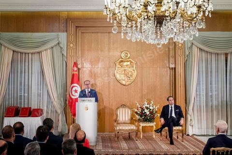 28 février 2020 : Discours de Elyes Fakhfakh à la passation de pouvoir entre les deux chefs de gouvernement, Youssef Chahed, sortant, et Elyes Fakhfakh, fraichement investi par le parlement. La cérémonie que c'est déroulé en présence des memebres des deux gouvernements commença par un discours de Youssef Chahed puis de Elyes Fakhfakh. 