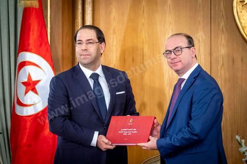 28 février 2020 : passation de pouvoir entre les deux chefs de gouvernement, Youssef Chahed, sortant, et Elyes Fakhfakh, fraichement investi par le parlement. La cérémonie que c'est déroulé en présence des memebres des deux gouvernements commença par un discours de Youssef Chahed puis de Elyes Fakhfakh. 