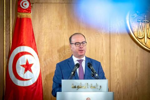 28 février 2020 : Dsiocurs de Elyes Fakhfakh à la passation de pouvoir entre les deux chefs de gouvernement, Youssef Chahed, sortant, et Elyes Fakhfakh, fraichement investi par le parlement. La cérémonie que c'est déroulé en présence des memebres des deux gouvernements commença par un discours de Youssef Chahed puis de Elyes Fakhfakh. 