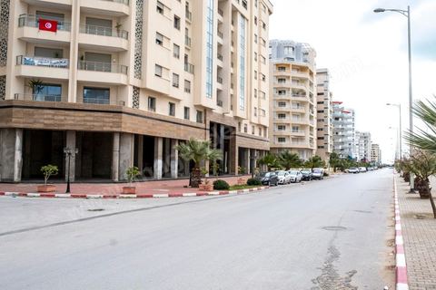 27 mars 2020 : les quartiers du Lac 1 et 2, quartier d'affaires de Tunis sous le confinement du Covid19. Ces deux quartiers ont été déclarés aussi zone de pic du virus. 