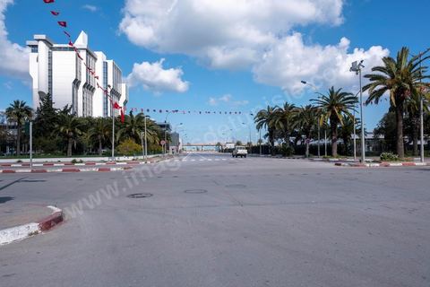 April 4, 2020: Downtown Tunis and its major thoroughfares, including Habib Bourguiba Avenue, were deserted during the government-imposed lockdown due to COVID-19. A curfew was also in effect during this period, from 6 p.m. until 6 a.m. 