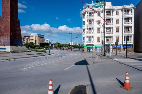 April 4, 2020: Downtown Tunis and its major thoroughfares, including Habib Bourguiba Avenue, were deserted during the government-imposed lockdown due to COVID-19. A curfew was also in effect during this period, from 6 p.m. until 6 a.m. 