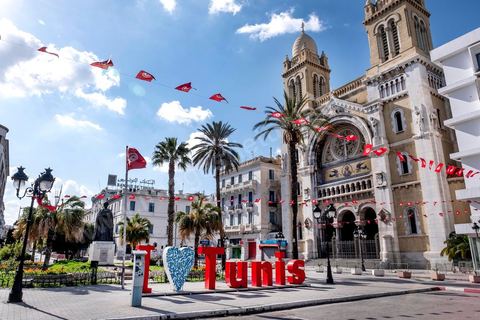 April 4, 2020: Downtown Tunis and its major thoroughfares, including Habib Bourguiba Avenue, were deserted during the government-imposed lockdown due to COVID-19. A curfew was also in effect during this period, from 6 p.m. until 6 a.m. 