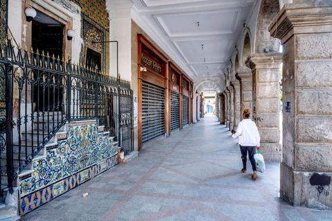 April 4, 2020: Downtown Tunis and its major thoroughfares, including Habib Bourguiba Avenue, were deserted during the government-imposed lockdown due to COVID-19. A curfew was also in effect during this period, from 6 p.m. until 6 a.m. 