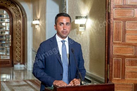 17 août 2020 : Rencontre au palais présidentiel de Carthage entre le Président de la République tunisienne Kaïs Saied au palais de Carthage et une délégation italienne comprenant le Ministère des Affaires étrangères et de la Coopération internationale italien Luigi Di Maio et la Ministre de l'intérieur italien Luciana Lamorgese sur le sujet des migrants clandestins tunisiens.