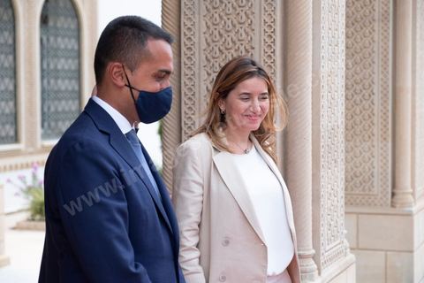 17 août 2020 : Rencontre au palais présidentiel de Carthage entre le Président de la République tunisienne Kaïs Saied au palais de Carthage et une délégation italienne comprenant le Ministère des Affaires étrangères et de la Coopération internationale italien Luigi Di Maio et la Ministre de l'intérieur italien Luciana Lamorgese sur le sujet des migrants clandestins tunisiens.