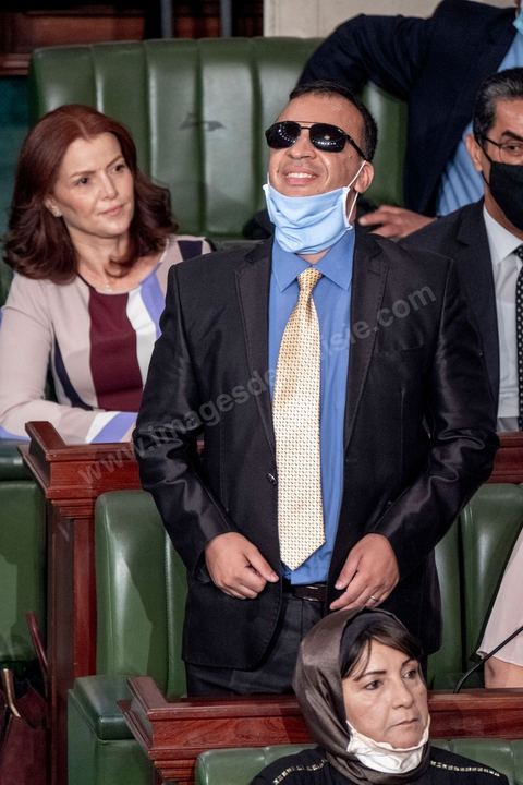 1er septembre 2020 : Walid Zidi,  premier aveugle nommé ministre de la culture. Hichem Mechichi devant l'ARP lors du vote de confiance du gouvernement de Hichem Mechichi, Premier ministre proposé par le président Kais Saied suite à la démission de Elyes Fakhfakh demandé un mois plus tot par le Président, à l'assemblée des Représentants du Peuple. Après la présentation des membres du gouvernement, le premier ministre nommé présente son programme pour le vote de confiance qui doit avoir lieu dans la soirée après les questions des parlementaires. 