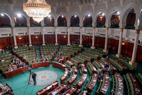 2 décembre 2020 : à l'Assemblée des Représentants du Peuple (ARP) jour de débat du projet de loi de finance, budget du Ministère de l'agriculture pour 2021, seul une trentaine (sur 217) députés présents. Séance présidée par Rached Ghannouchi Président de l'ARP et du parti islamiste Ennahdha. 