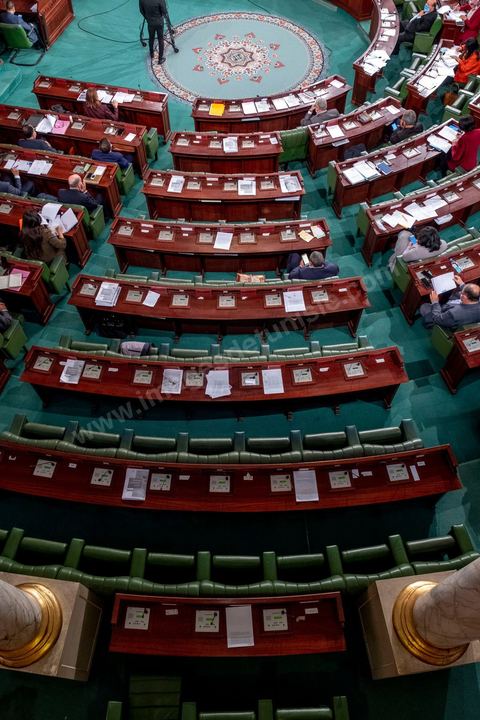 2 décembre 2020 : à l'Assemblée des Représentants du Peuple (ARP) jour de débat du projet de loi de finance, budget du Ministère de l'agriculture pour 2021, seul une trentaine (sur 217) députés présents. Séance présidée par Rached Ghannouchi Président de l'ARP et du parti islamiste Ennahdha. 