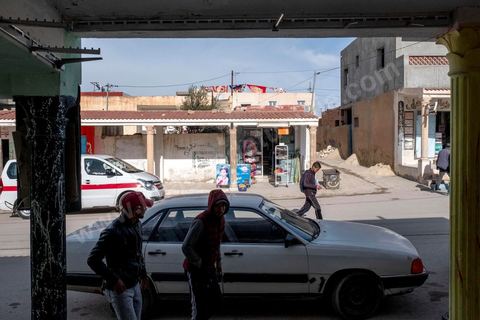 10 décembre 2020 : la ville de Haidra, petite ville de 4000 âmes dasn l'ouest tunisien à ùoins de 10 km de l'Algérie.