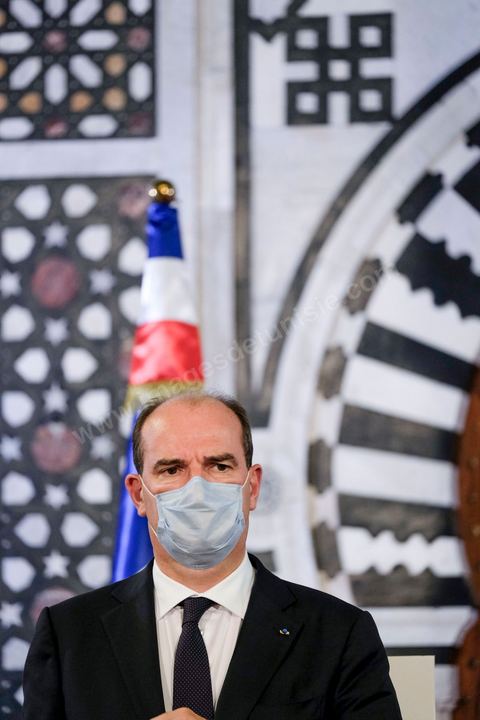 3 juin 2021 : Signateure contrats et déclaration presse lors de la rencontre entre Hichem Mechichi, chef du gouvernement tunisien et Jean CASTEX, Premier ministre, dans le cadre de sa visite à Tunis à l’occasion du 3ème Haut Conseil de Coopération franco-tunisien, accompagné de M. Jean-Yves LE DRIAN, ministre de l'Europe et des Affaires étrangères, de Mme Frédérique VIDAL, ministre de l'Enseignement supérieur, de la Recherche et de l'Innovation, de M. Jean-Baptiste DJEBBARI, ministre délégué auprès de la ministre de la Transition écologique, chargé des Transports, de M. Alain GRISET, ministre délégué auprès du ministre de l’Économie, des Finances et de la Relance, chargé des Petites et Moyennes Entreprises. POOL