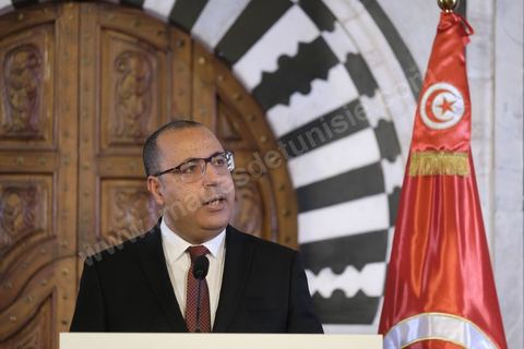 3 juin 2021 : Signateure contrats et déclaration presse lors de la rencontre entre Hichem Mechichi, chef du gouvernement tunisien et Jean CASTEX, Premier ministre, dans le cadre de sa visite à Tunis à l’occasion du 3ème Haut Conseil de Coopération franco-tunisien, accompagné de M. Jean-Yves LE DRIAN, ministre de l'Europe et des Affaires étrangères, de Mme Frédérique VIDAL, ministre de l'Enseignement supérieur, de la Recherche et de l'Innovation, de M. Jean-Baptiste DJEBBARI, ministre délégué auprès de la ministre de la Transition écologique, chargé des Transports, de M. Alain GRISET, ministre délégué auprès du ministre de l’Économie, des Finances et de la Relance, chargé des Petites et Moyennes Entreprises. POOL