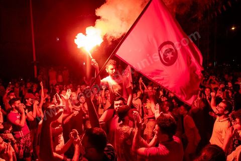 July 25, 2021: Following the broadcast of Kais Saied’s statement, several thousand Tunisians took to the streets to celebrate what appears to be a “constitutional coup” and to welcome the military personnel who had taken up positions at the top of Habib Bourguiba Avenue in Tunis.  President Kaïs Saïed convened an emergency meeting this evening with security and military leaders and senior officials, during which he announced several decisions “in accordance with the Constitution,” the main ones being the suspension of Parliament and all its activities, the dismissal of the head of government, the dissolution of the government, and the President of the Republic will appoint a new head of government and members of the government...