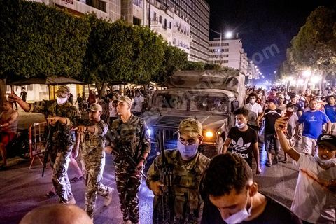 July 25, 2021: Following the broadcast of Kais Saied’s statement, several thousand Tunisians took to the streets to celebrate what appears to be a “constitutional coup” and to welcome the military personnel who had taken up positions at the top of Habib Bourguiba Avenue in Tunis.  President Kaïs Saïed convened an emergency meeting this evening with security and military leaders and senior officials, during which he announced several decisions “in accordance with the Constitution,” the main ones being the suspension of Parliament and all its activities, the dismissal of the head of government, the dissolution of the government, and the President of the Republic will appoint a new head of government and members of the government...