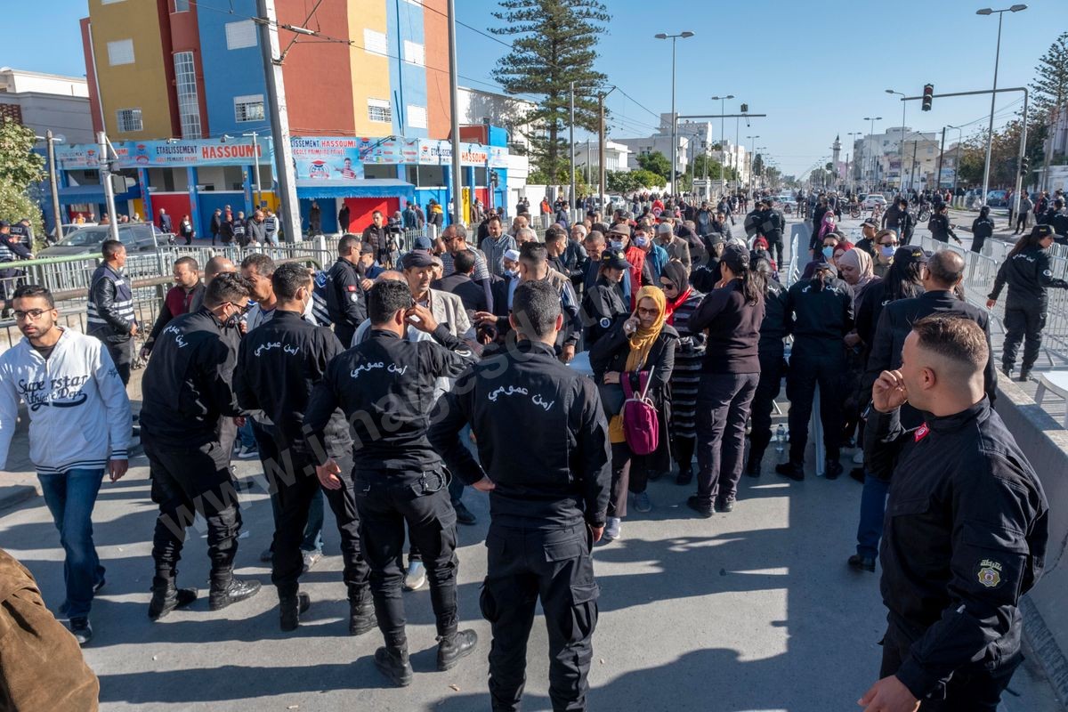 M66-100 Manifestation anti Saied au Bardo 14112021