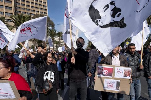 6 février 2022 : 9 ans après l'assassinat de Chokri Belaïd, un petit millier de partisans principalement de gauche se sont rassemblés à la place des Droits de l'Homme à Tunis pour commémorer la mort du militant politique. Malgrè l'interdiction de manifester conjointement mis en place avec le couvre feu nocturne dans le cadre  du protocole Covid imposé par le Président Kais Saied, la veille au soir, le président autorisé ces regroupements ainsi que la manifestation de ses partisans devant le Conseil Supérieur de la Magsitrature qu'il a dissout dans la nuit. 