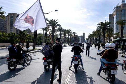 6 février 2022 : 9 ans après l'assassinat de Chokri Belaïd, un petit millier de partisans principalement de gauche se sont rassemblés à la place des Droits de l'Homme à Tunis pour commémorer la mort du militant politique. Malgrè l'interdiction de manifester conjointement mis en place avec le couvre feu nocturne dans le cadre  du protocole Covid imposé par le Président Kais Saied, la veille au soir, le président autorisé ces regroupements ainsi que la manifestation de ses partisans devant le Conseil Supérieur de la Magsitrature qu'il a dissout dans la nuit. 