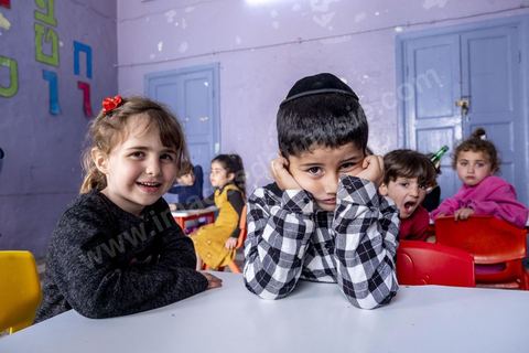 À Hara Kbira, quartier juif à Houmt Souk, jardin d'enfants pour les juifs de la Fondation Toura ve Hanoukh ( torah et éducation). 