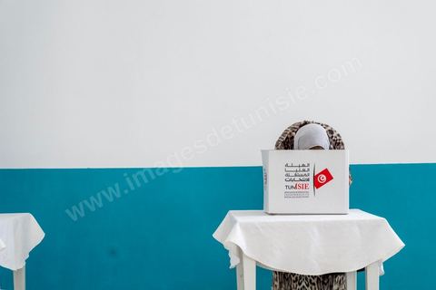 6 octobre 2024 : à 8h ouverture des bureaux de vote sur tout le territoire tunisien pour le 1er tour des léections présidentielles. Trois candidats autorisés à participer, dont un en prison condamné à 12 ans, et le président sortant Kais Saied dont sa réélection ne semble pas faire de doute dès le 1er tour. La question ce matin est la mobilisation citoyenne. 