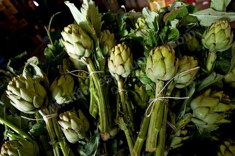Artichauts - Halle aux fruits et légumes du marché de gros de Tunis à El Mourouj