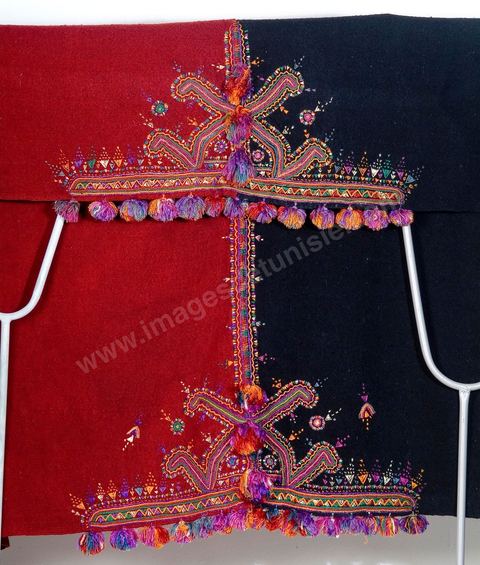 Costumes traditionnels et textiles tunisiens - Collection Lalla Hadria Museum - Djerba Explore