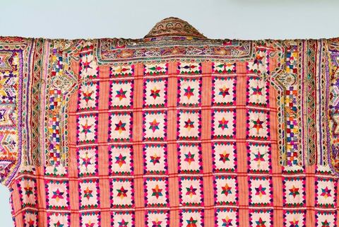 Costumes traditionnels et textiles tunisiens - Collection Lalla Hadria Museum - Djerba Explore