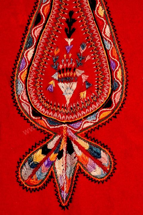 Costumes traditionnels et textiles tunisiens - Collection Lalla Hadria Museum - Djerba Explore
