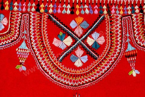 Costumes traditionnels et textiles tunisiens - Collection Lalla Hadria Museum - Djerba Explore