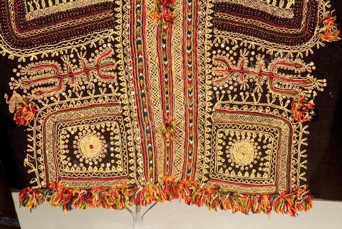 Costumes traditionnels et textiles tunisiens - Collection Lalla Hadria Museum - Djerba Explore