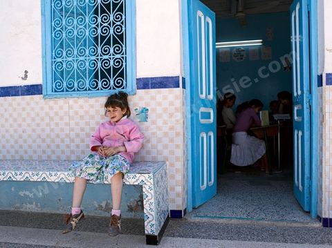 Ecole d'enseignement religieux juifs pour les filles à Hara Kebira le quartier juif dans la banlieue de Houmt Souk sur l'île de Djerba. Les jeunes juifs sur l'île de Djerba suivent à la fois un enseignement religieux (juif) et les cours de l'école publique tunisienne (musulman)