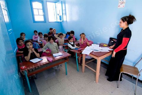 Ecole d'enseignement religieux juifs pour les filles à Hara Kebira le quartier juif dans la banlieue de Houmt Souk sur l'île de Djerba. Les jeunes juifs sur l'île de Djerba suivent à la fois un enseignement religieux (juif) et les cours de l'école publique tunisienne (musulman)