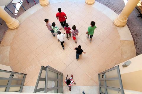 Elèves dasn la cour de l'International School of Carthage ISC - Ecole International de Carthage - Ecole privée couvrant les enseignements de la maternelle au lycée