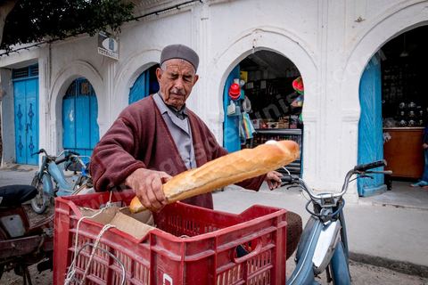 Epicerie / Hanout de Mohamed Ben Moussa sur la grande place du marché de Erriadh