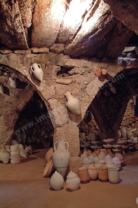 Boutique de poterie dans un atelier à Guellala - Ile de DJerba
