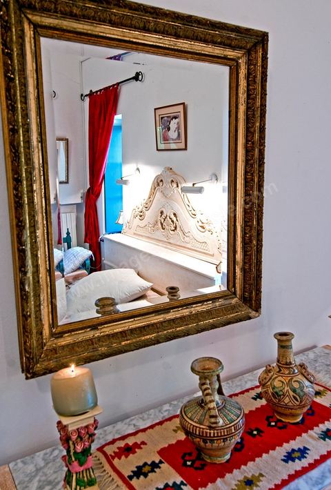 Chambre de la maison d'hôte Dar Chennoufi dans la campagne face à la ville du Kef.