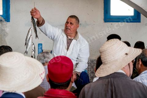Criée aux poissons au marché de Houmt Souk