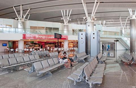 Zone d'embarquement et de Duty Free. Aéroport international d'Enfidha Zine El Abidine Ben Ali