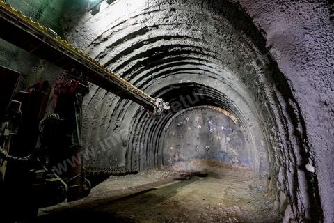 25 avril 2014 : Visite du chantier du Réseau Ferroviaire Rapide de Tunis (RFR) à Tunis. Projet financé par l'état tunisien, l'AFD, la BEI, la KfW et l'UE. Visite conjointe de Laurent Fabius, Ministre des Affaires Etrangères français et de son homologue allemand Frank-Walter Steinmeier à Tunis.