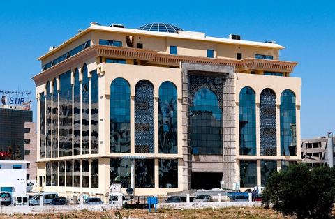 Immeuble de Bureaux en chantier au quartier urbain nord de Tunis