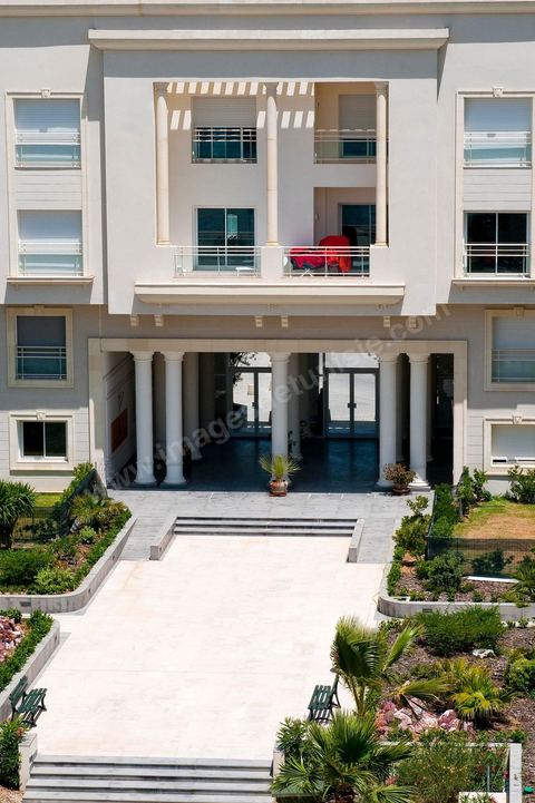 Complexe résidentiel de luxe "Le Trianon" aux Berges du Lac de Tunis