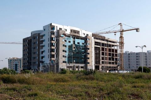 Immeuble de Bureaux en chantier au quartier urbain nord de Tunis