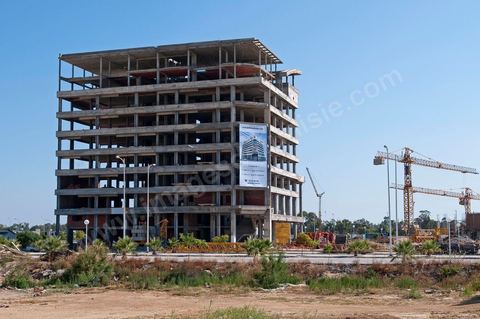 Immeuble résidentiel dans la nouvelle zone d'extension des Begres du Lac à Tunis