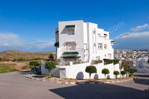 Résidence haut standing sur les hauts de la nouvelle ville de Ennasr au coeur de Tunis, ville nouvelle de résidence, d'affaires et de commerces
