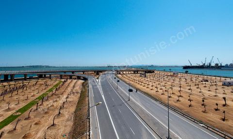 Le nouveau pont de Radès au dessus du canal de Tunis reliant Radès à la Goulette.