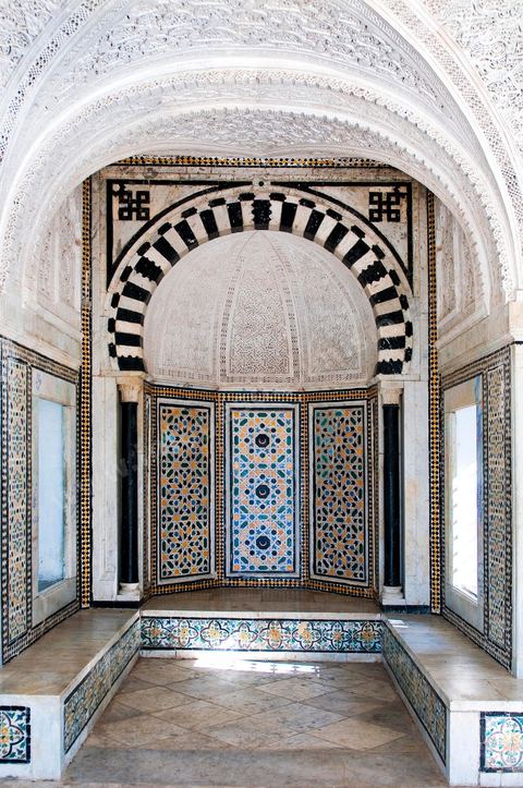 Intérieure de la Koubba du Belvédère après sa restauration - détail des plafonds en stuc