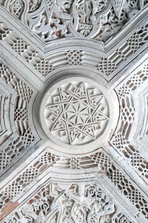 Intérieure de la Koubba du Belvédère après sa restauration - détail des plafonds en stuc