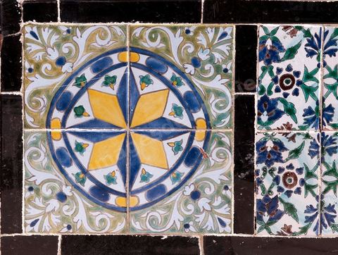 intérieure de la Koubba du Belvédère après sa restauration - détail de la céramique murale