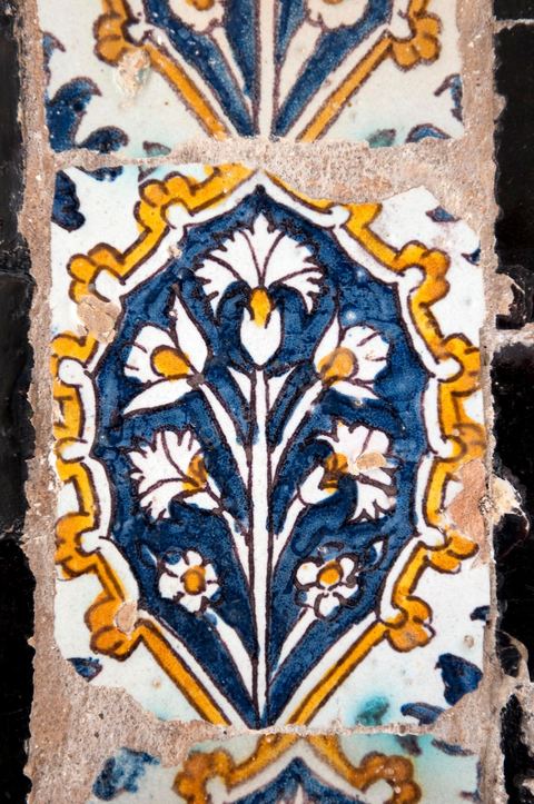 intérieure de la Koubba du Belvédère après sa restauration - détail de la céramique murale