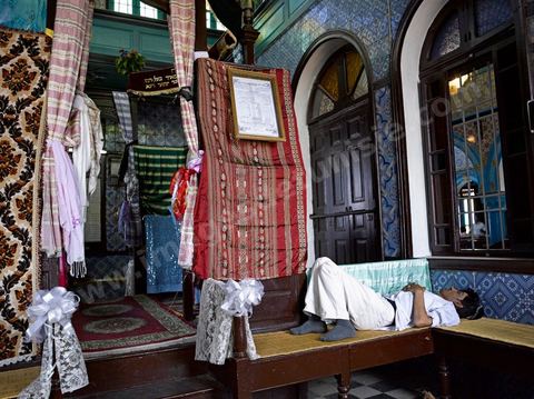 la synagogue de la Ghriba durant le pelerinage juif annuel au village de Erriadh ou Hara Sghira sur l'ile de djerba
